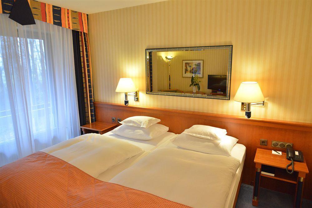 Schlosshotel Monrepos Ludwigsbourg Extérieur photo